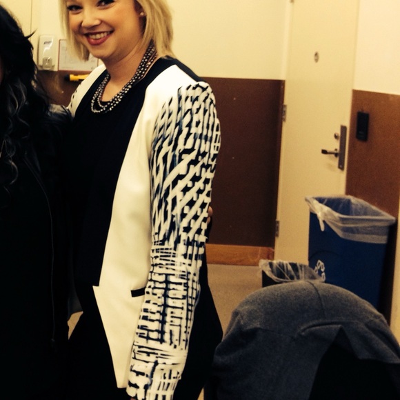 Parker Luxury Silk Modern Print Tuxedo Blazer - Picture 2 of 4